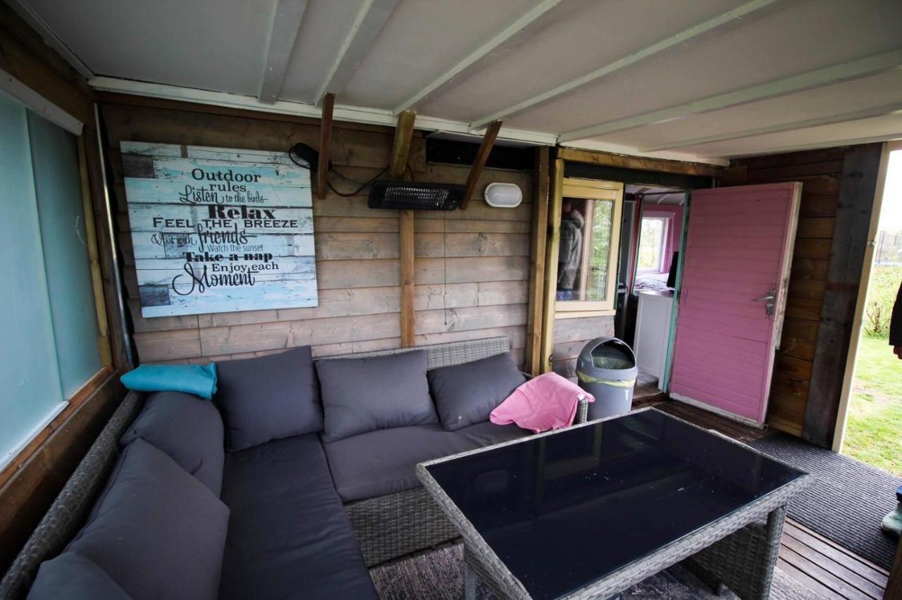 Pipowagen/Chalet De Oude Rijn Bed & Breakfast Harmelen Exterior photo